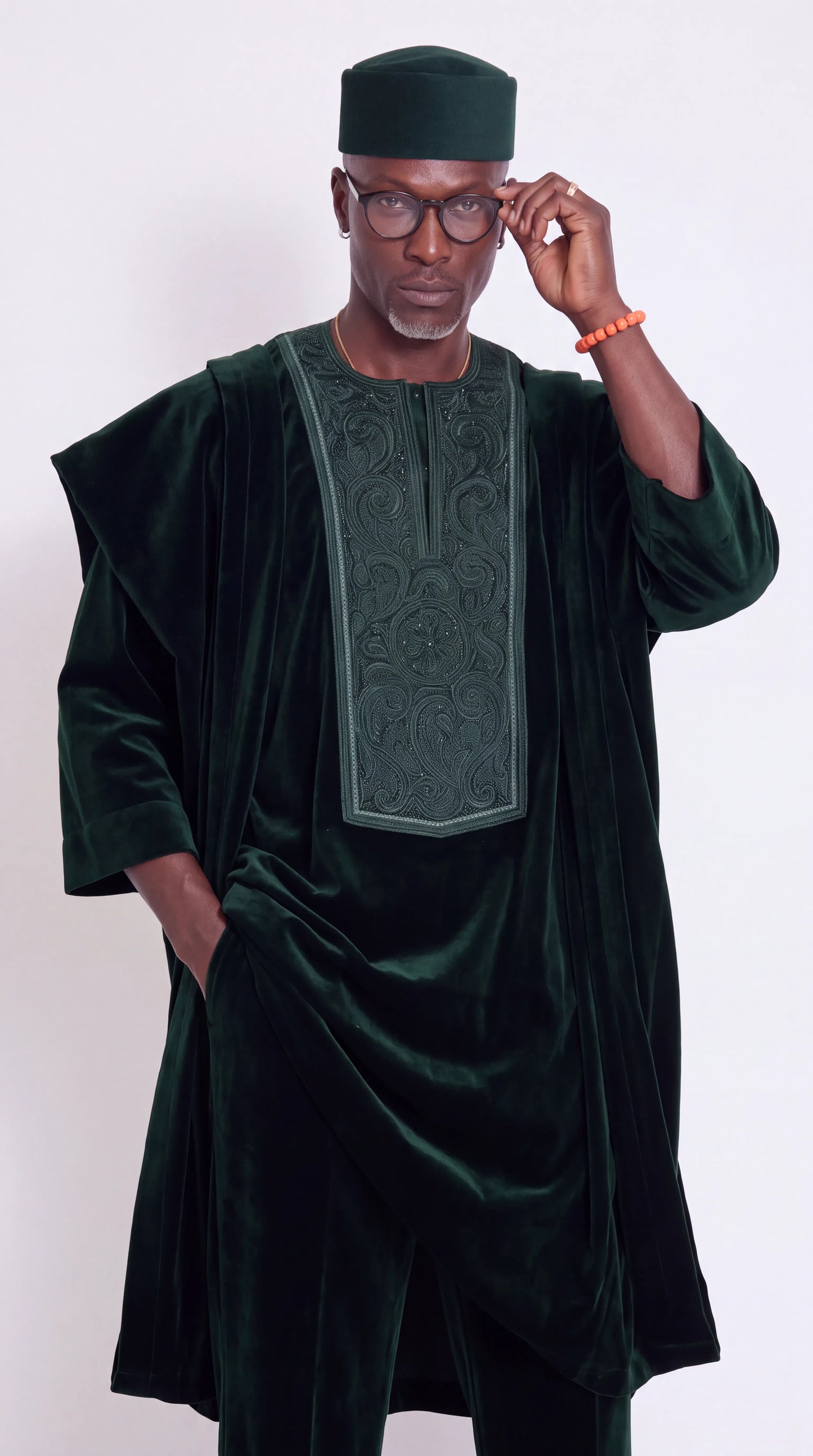 Noir Verdure Agbada — close-up of tonal embroidered chest panel and three-quarter sleeves