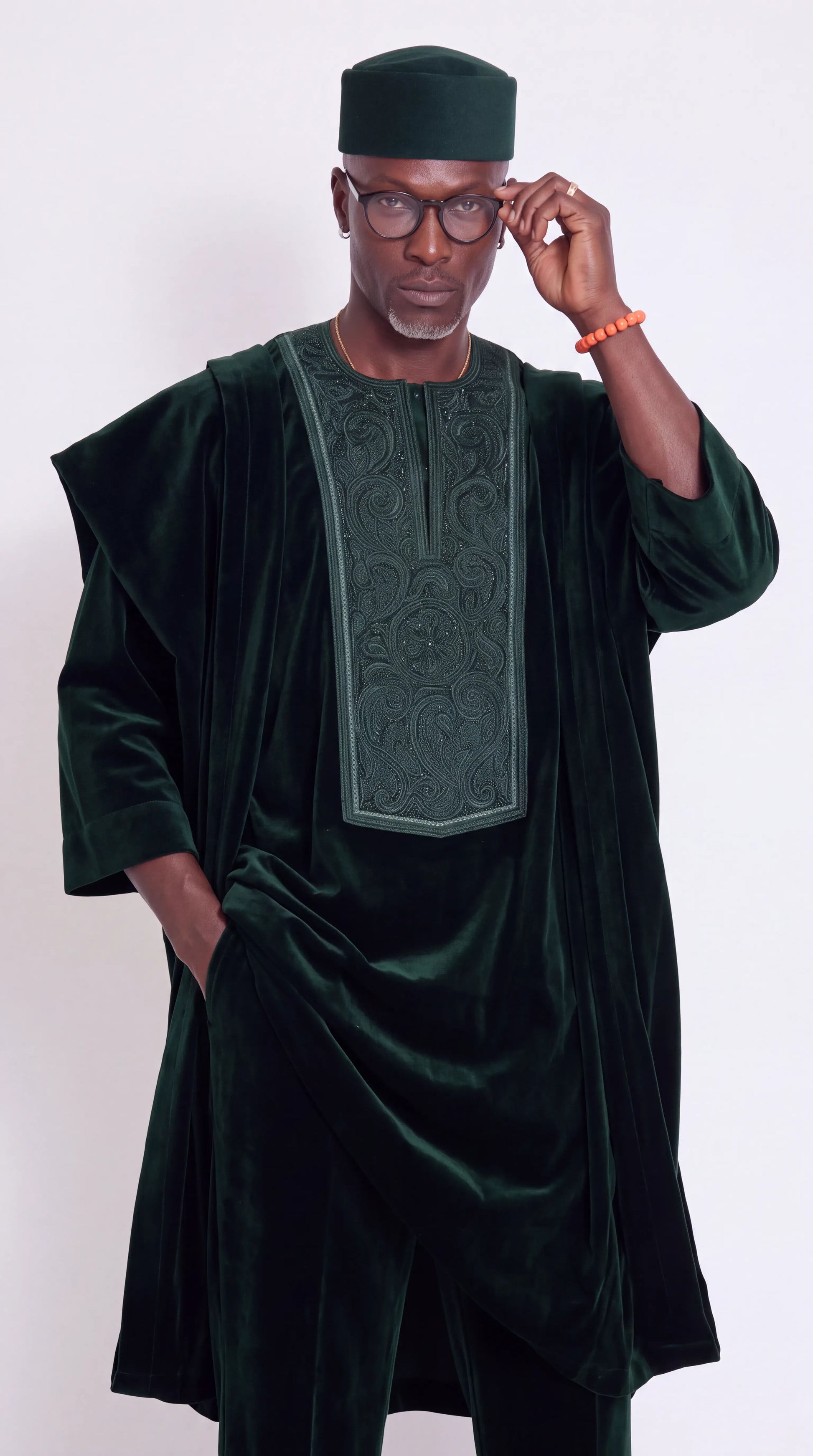Noir Verdure Agbada — close-up of tonal embroidered chest panel and three-quarter sleeves